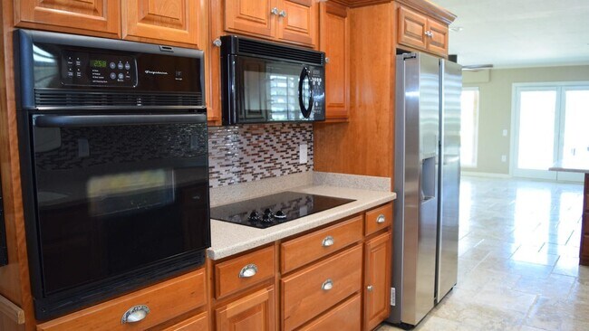 18813 N Welk Dr Sun City, AZ 85373 photo 5