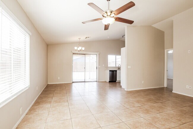 7537 W Georgia Ave Glendale, AZ 85303 photo 3