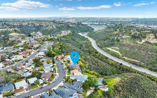 4852 Lila Dr San Diego, CA 92115 photo 2