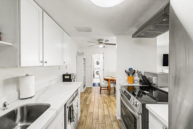 8111 E Glenrosa Ave Scottsdale, AZ 85251 photo 5