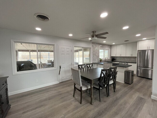 9524 Abbeywood Rd Santee, CA 92071 photo 4