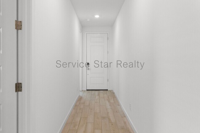 6741 W Andrea Dr Peoria, AZ 85383 photo 4