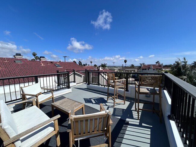 1668 Missouri St San Diego, CA 92109 photo 4