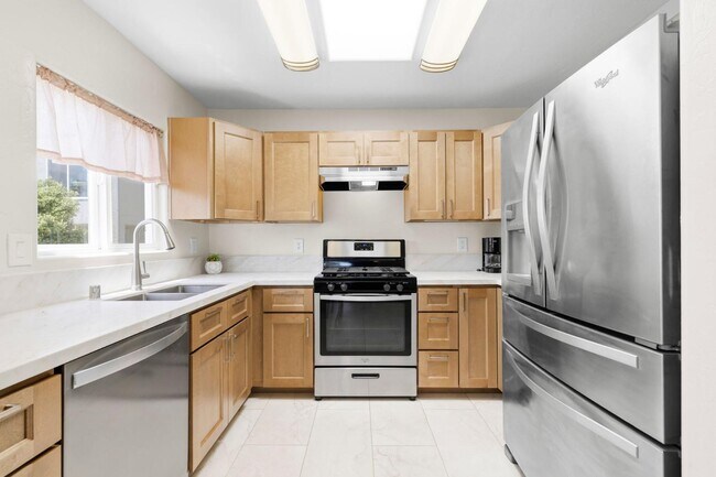 1668 Missouri St San Diego, CA 92109 photo 5