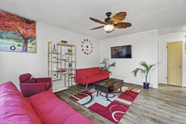 5910 Potomac St San Diego, CA 92139 photo 2