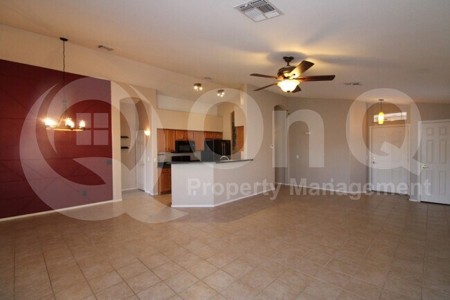 827 W Ivanhoe St Chandler, AZ 85225 photo 5