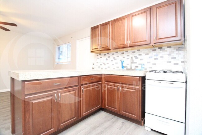 825 N 2nd Ave Phoenix, AZ 85003 photo 4