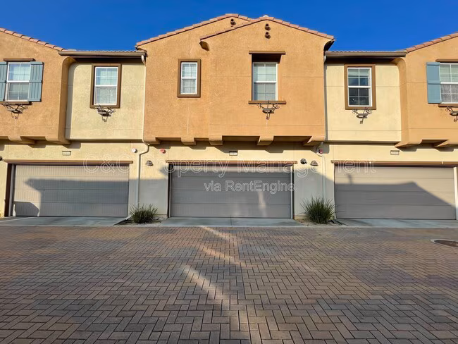 40402 Calle Real Murrieta, CA 92563 photo 2