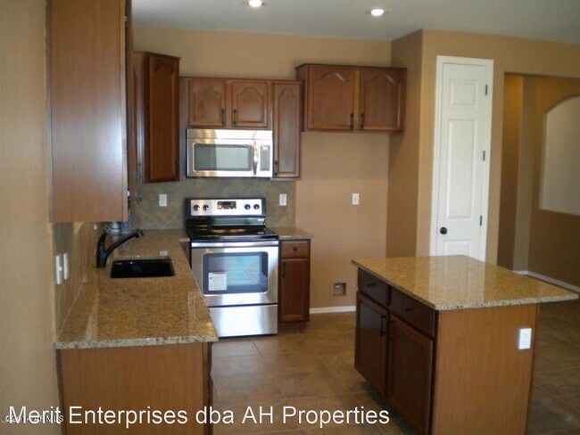 4190 N 154th Dr Goodyear, AZ 85395 photo 4