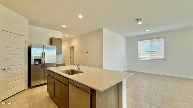 3254 N 98th Ln Phoenix, AZ 85037 photo 4