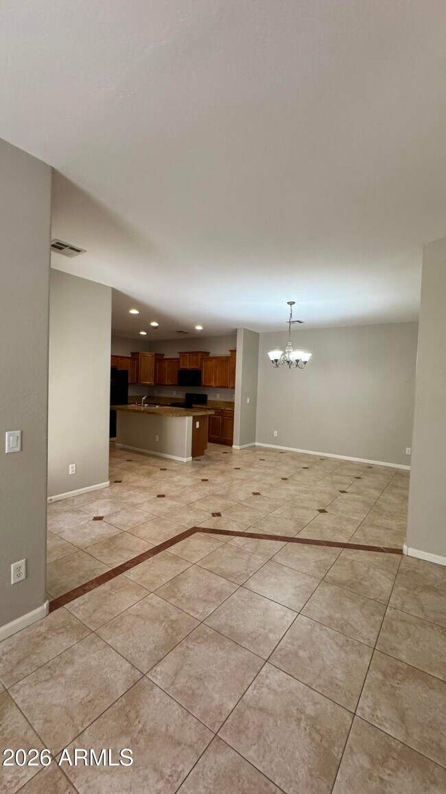 15389 W Bloomfield Rd photo 5