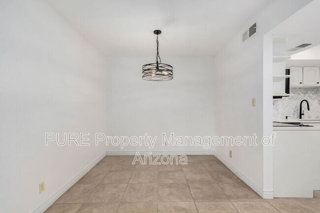 1016 E Pueblo Dr Phoenix, AZ 85020 photo 4