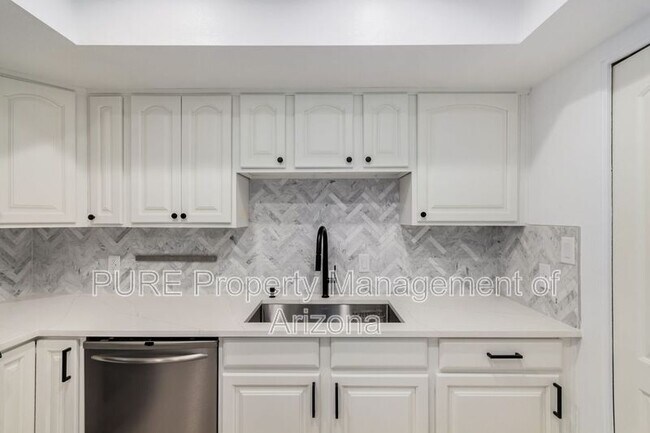 1016 E Pueblo Dr Phoenix, AZ 85020 photo 5