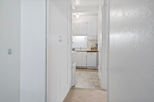 451 Channing Ave Palo Alto, CA 94301 photo 4