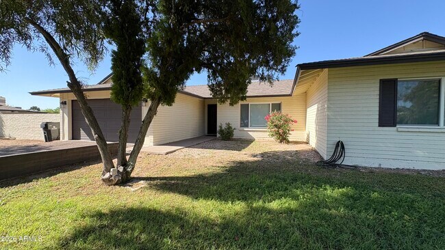 4422 W Greenway Rd Glendale, AZ 85306 photo 4