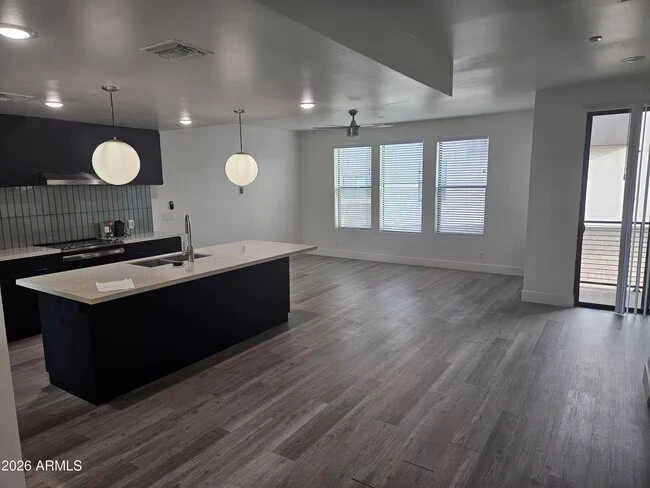 309 S Roosevelt St Tempe, AZ 85281 photo 4