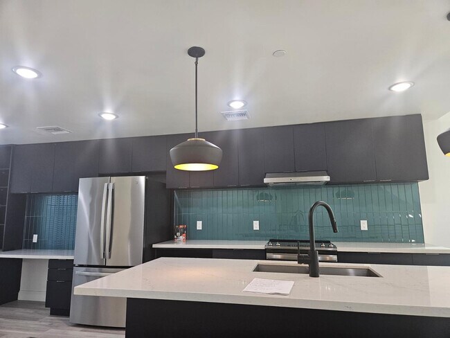 309 S Roosevelt St Tempe, AZ 85281 photo 4