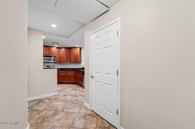 5450 E Deer Valley Dr Phoenix, AZ 85054 photo 4