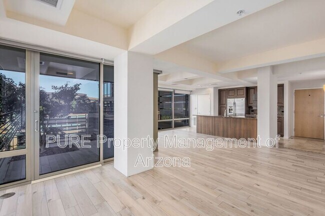 7151 E Rancho Vista Dr Scottsdale, AZ 85251 photo 3