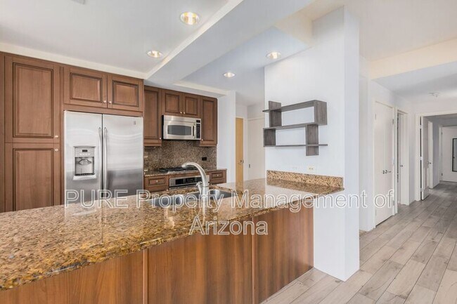 7151 E Rancho Vista Dr Scottsdale, AZ 85251 photo 4