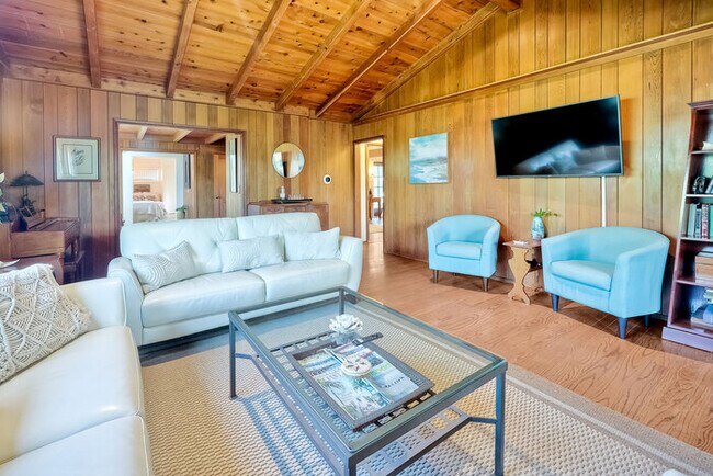 5051 Shore Dr Carlsbad, CA 92008 photo 3