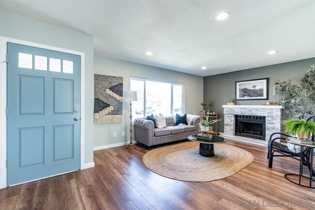 10339 Darden Rd San Diego, CA 92126 photo 2