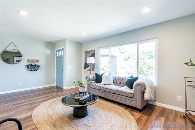 10339 Darden Rd San Diego, CA 92126 photo 3