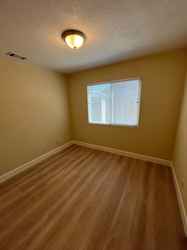1522 Rhododendron Dr Livermore, CA 94551 photo 5