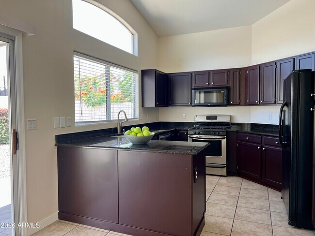 4050 E Coolbrook Ave photo 5