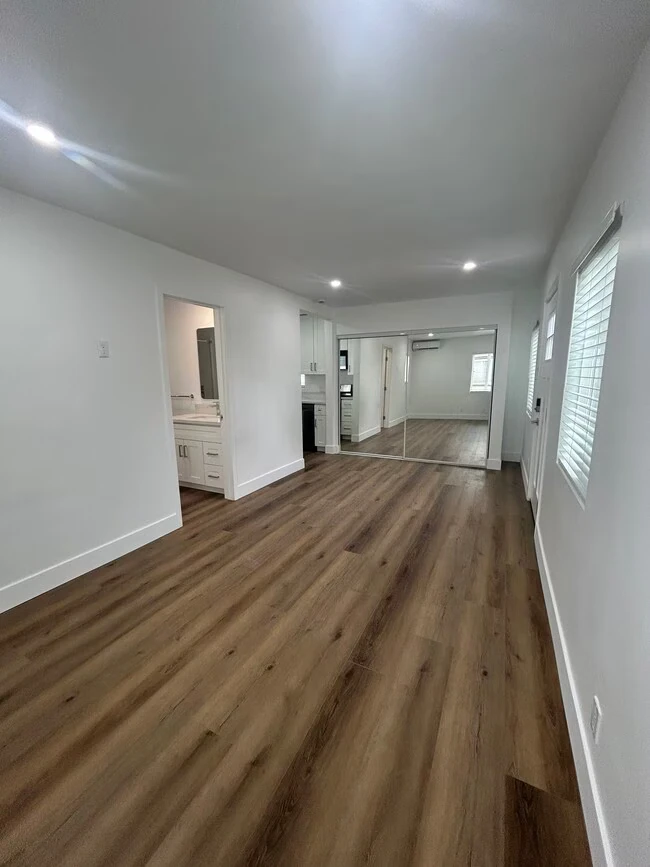 1022 Tait St Oceanside, CA 92054 photo 2