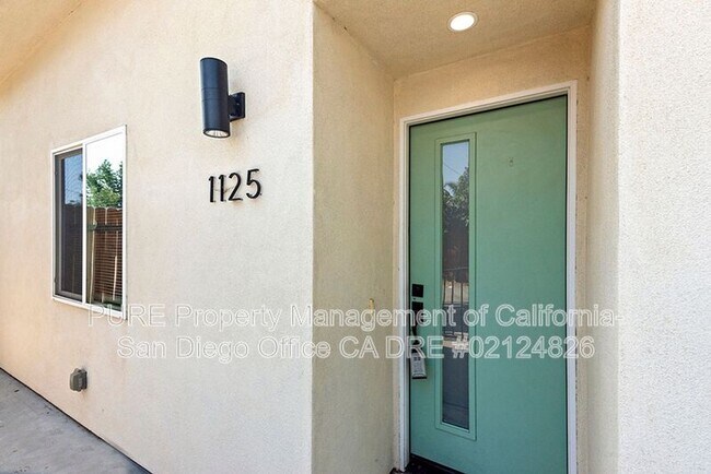 1125 S Pine St Escondido, CA 92025 photo 3