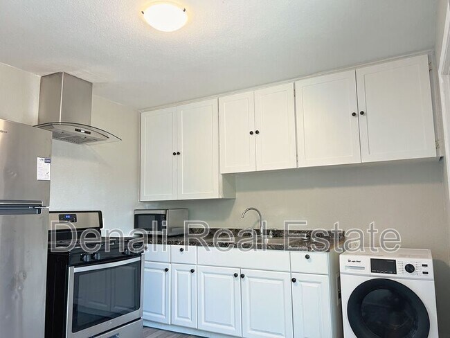 2726 E Willetta St Phoenix, AZ 85008 photo 4