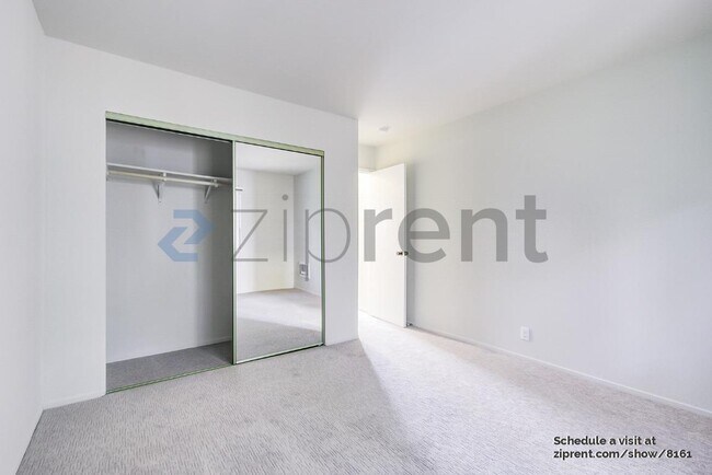 Unit D photo 5