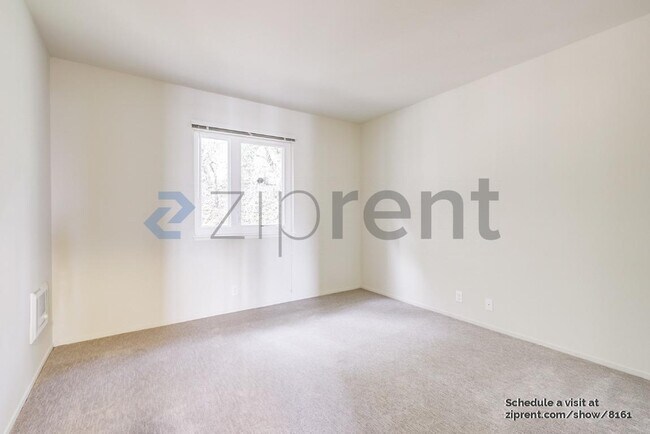Unit D photo 4