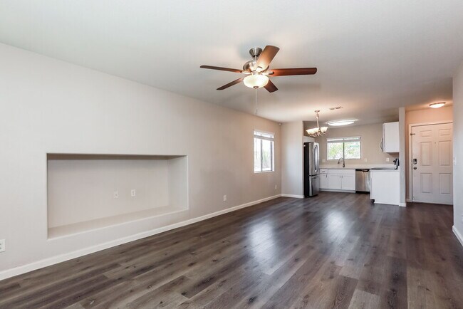 1074 E Silversmith Trail San Tan Valley, AZ 85143 photo 3