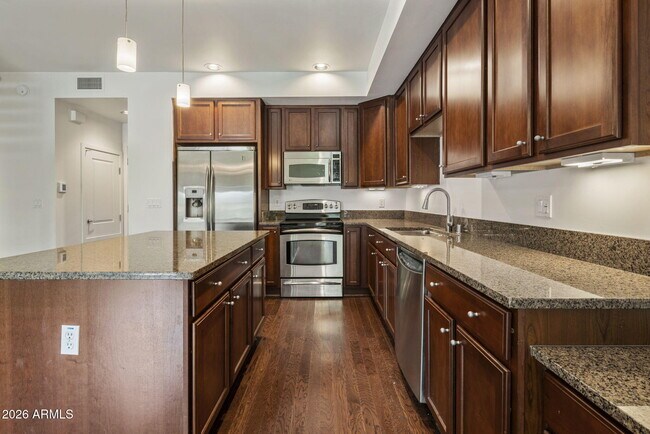 525 W Lakeside Dr Tempe, AZ 85281 photo 5
