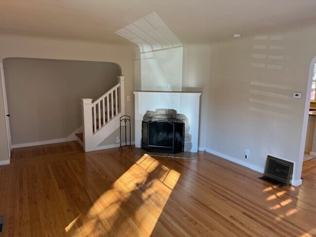 1736 Sycamore St Napa, CA 94559 photo 5