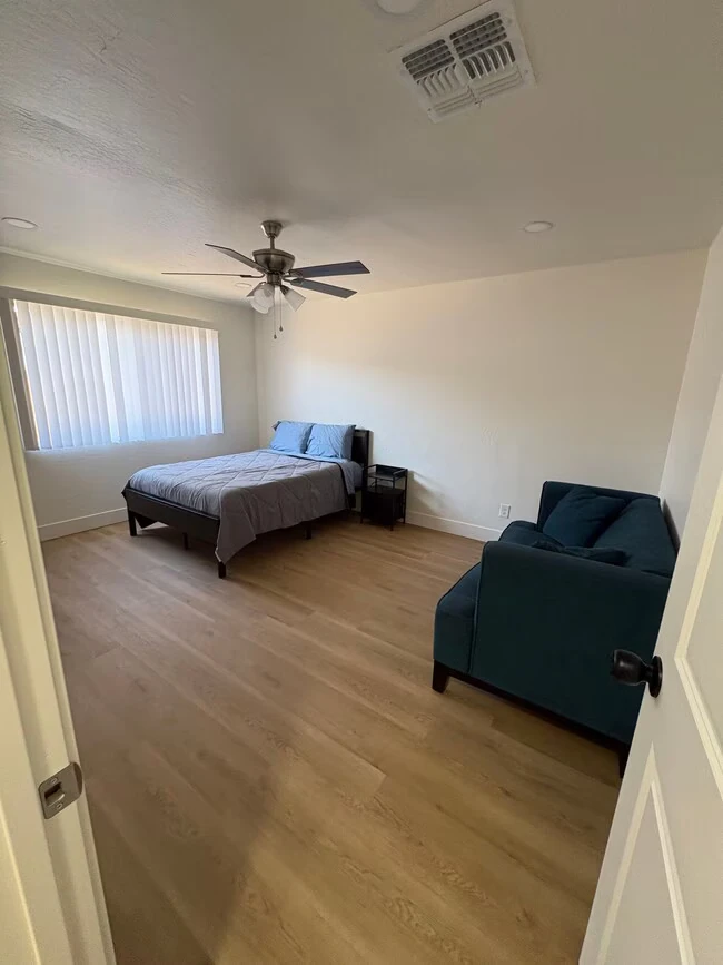 4519 N 30th Ave Phoenix, AZ 85017 photo 3