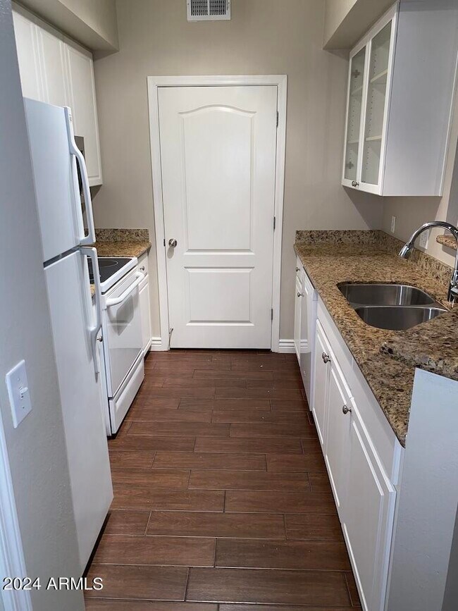 1701 E Colter St Phoenix, AZ 85016 photo 4
