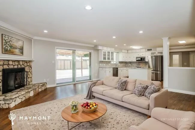 525 E Geneva Dr Tempe, AZ 85282 photo 4