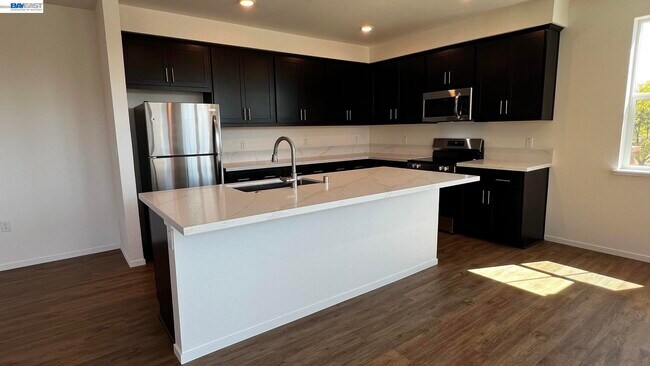 218 Church St Livermore, CA 94550 photo 5