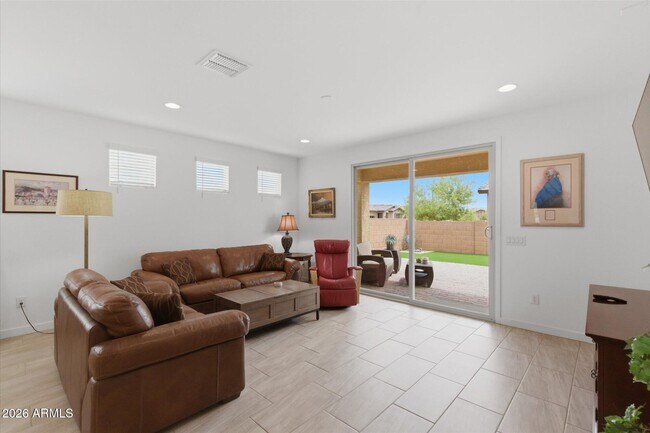 17211 W Whispering Wind Dr Surprise, AZ 85387 photo 2