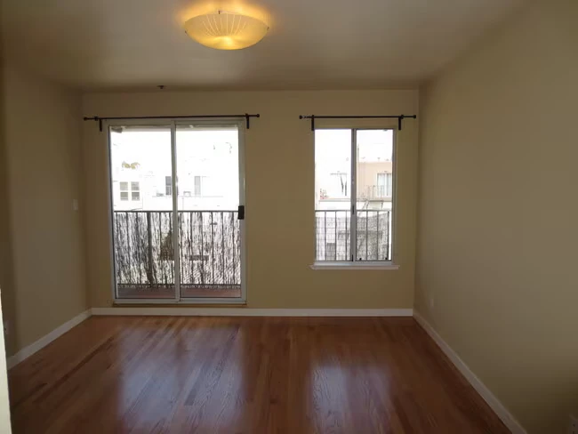 746 Spruce St San Francisco, CA 94118 photo 2