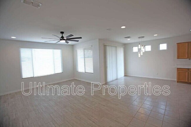 25976 W Louise Dr Buckeye, AZ 85396 photo 4