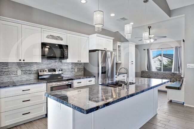 792 W El Monte Pl Chandler, AZ 85225 photo 5