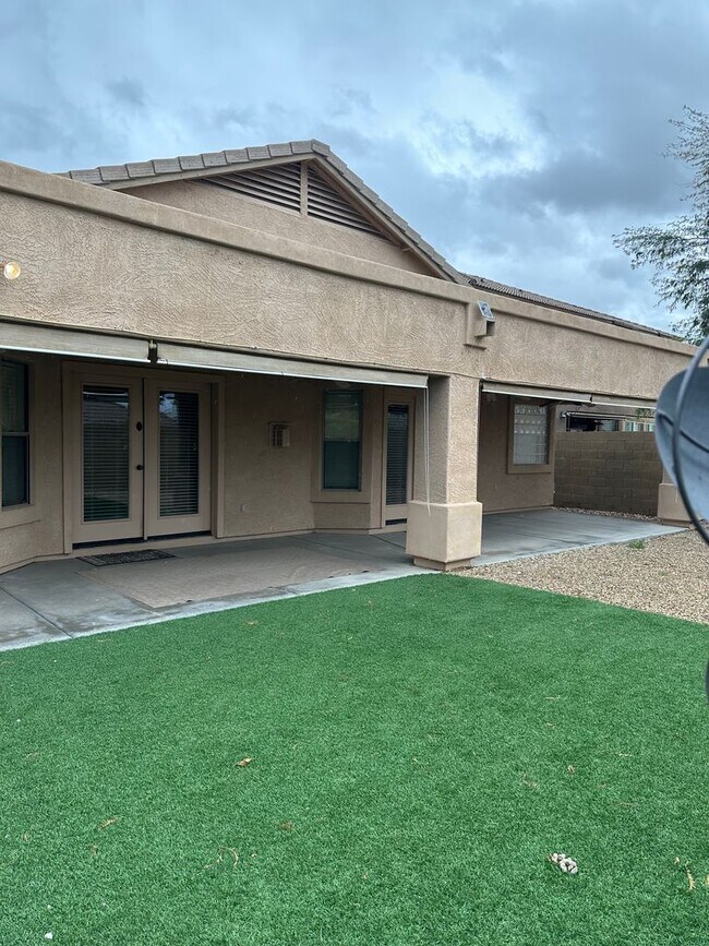 43318 N 43rd Dr Phoenix, AZ 85087 photo 3