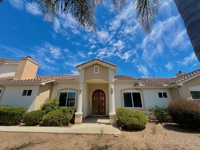 29763 Reza Ct Vista, CA 92084