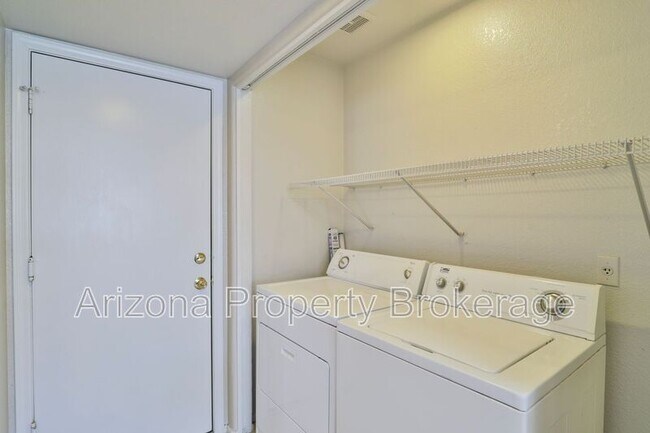 3622 W Wagoner Rd photo 4