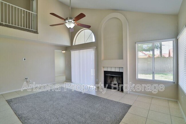3622 W Wagoner Rd photo 2