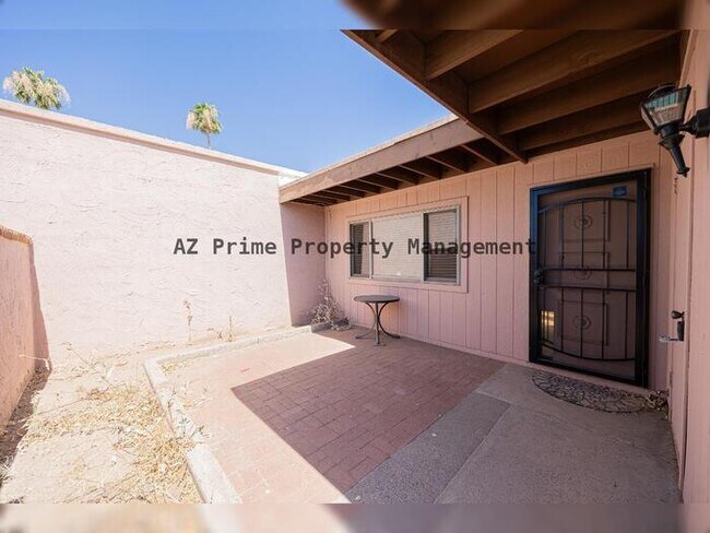 6008 W Augusta Ave Glendale, AZ 85301 photo 4